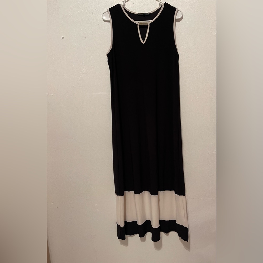 Tiana B. Black and White Sleevless Maxi Dress